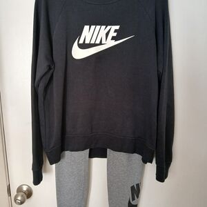 Nike Women's Black and White Crew Neck Sweater